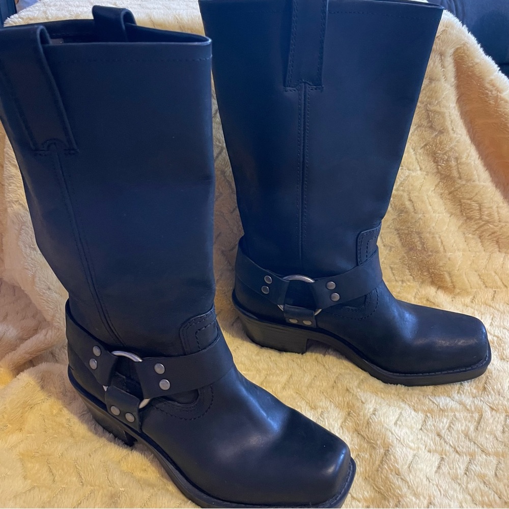 Women’s Durango boots.